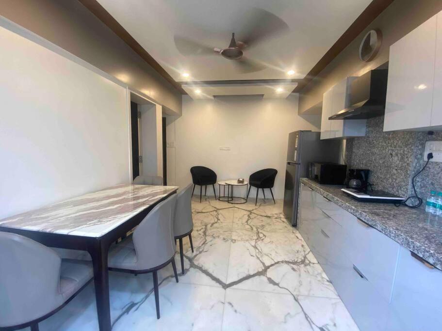 Bandra'S Prime Luxurious 2 Bhk Apartment มุมไบ ภายนอก รูปภาพ